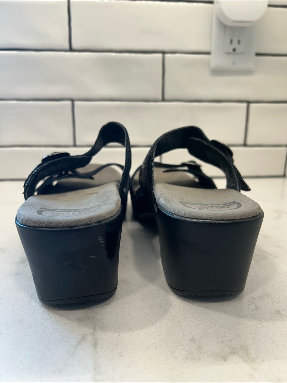 Dansko Sophie Sandals Black Metallic Women EU 41 US 8.5 9 Double Strap - Picture 10 of 16